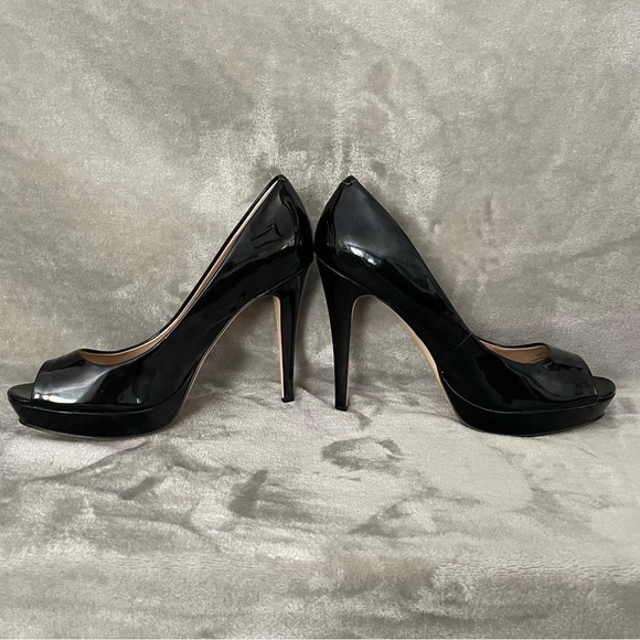 Saks Fifth Avenue “Bethany” Black Patent Leather Peep-Toe Platform Heels Size 9 - Picture 3 of 10